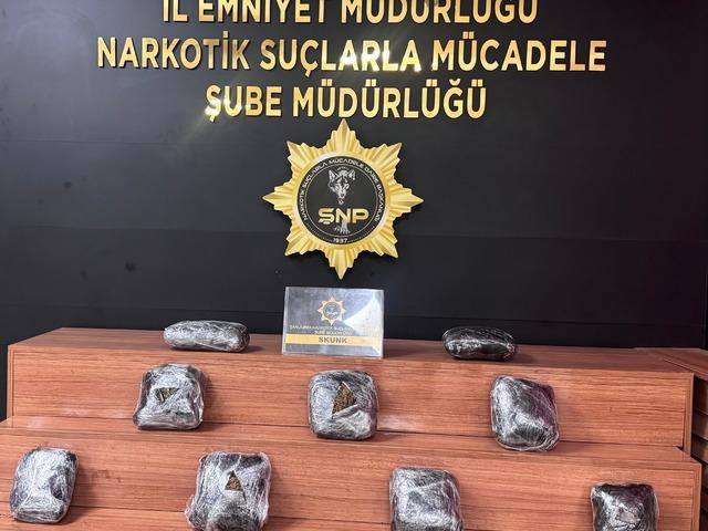 Şanlıurfa'da 8 kilogram sentetik uyuşturucu ele ge&ccedil;irildi