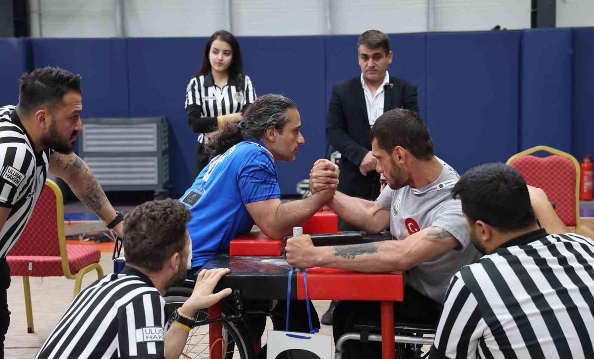 Bağcılarlı demir bileklerden büyük başarı: 14 madalya kazandılar 3