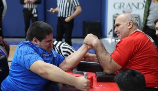 Bağcılarlı demir bileklerden b&uuml;y&uuml;k başarı: 14 madalya kazandılar