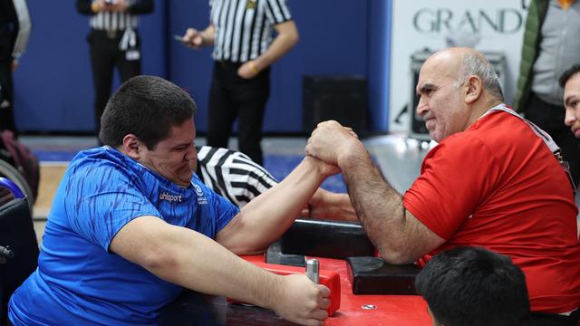 Bağcılarlı demir bileklerden büyük başarı: 14 madalya kazandılar