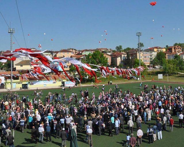 İzmit Belediyesi, Kandıralı çocuklara bisiklet dağıttı