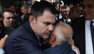 Şehit babasından Bakan Kurum'a teşekk&uuml;r