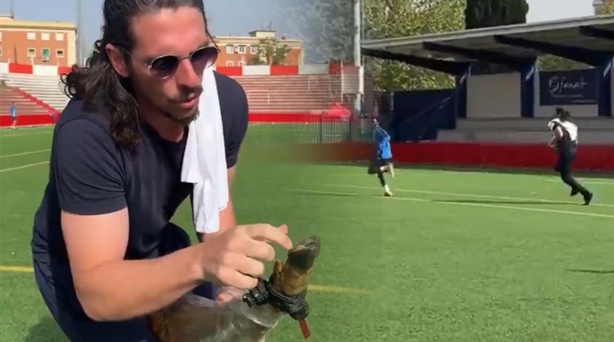 İspanya'da skandal olay! M&uuml;sl&uuml;man futbolcuları domuz etiyle kovaladı