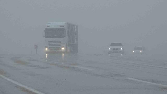 Van’da 50 yerleşim yerinin yolu kapalı