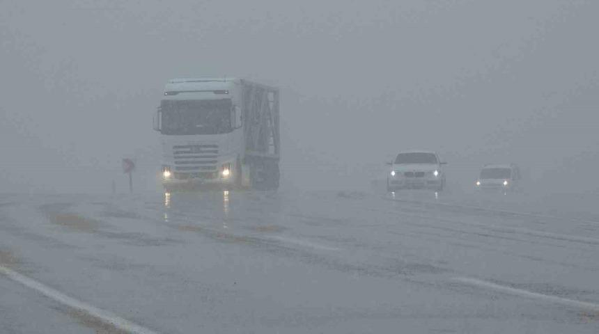 Van&rsquo;da 50 yerleşim yerinin yolu kapalı