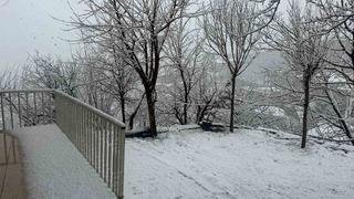 Son dakika: Hakkari beyaza b&uuml;r&uuml;nd&uuml;