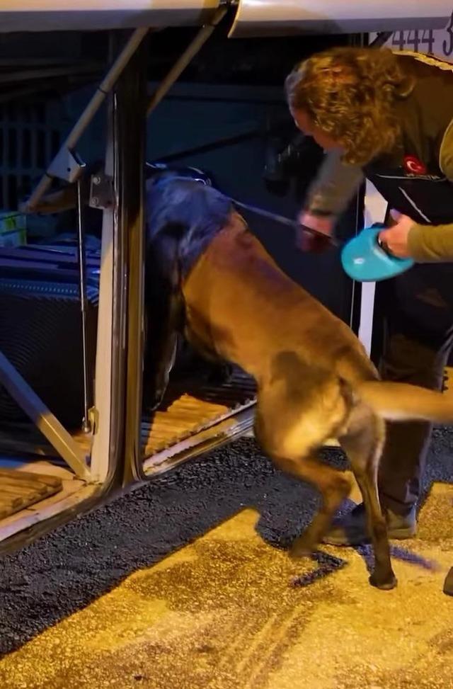 Polis denetimlerinde 40 aranan şahıs yakalandı 1