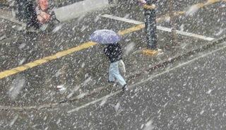 Kars&rsquo;a kar biranda geldi her taraf bembeyaz oldu