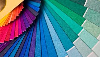 D&uuml;ş&uuml;k &ouml;zg&uuml;venli kişiler bu renkleri tercih ediyor!