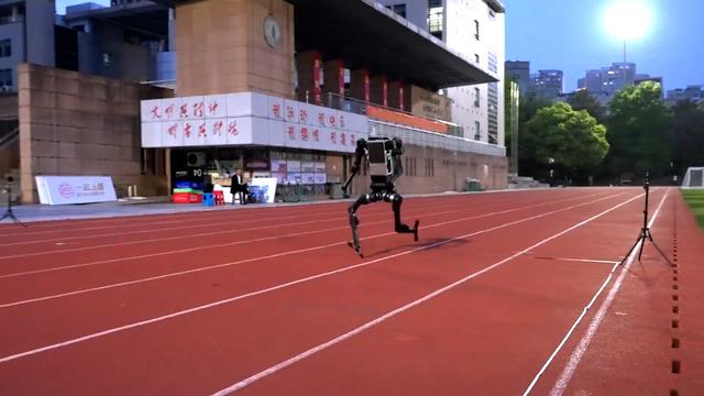 Saniyede 10 metre hıza ulaştı, Usain Bolt'un rekoruna yaklaştı