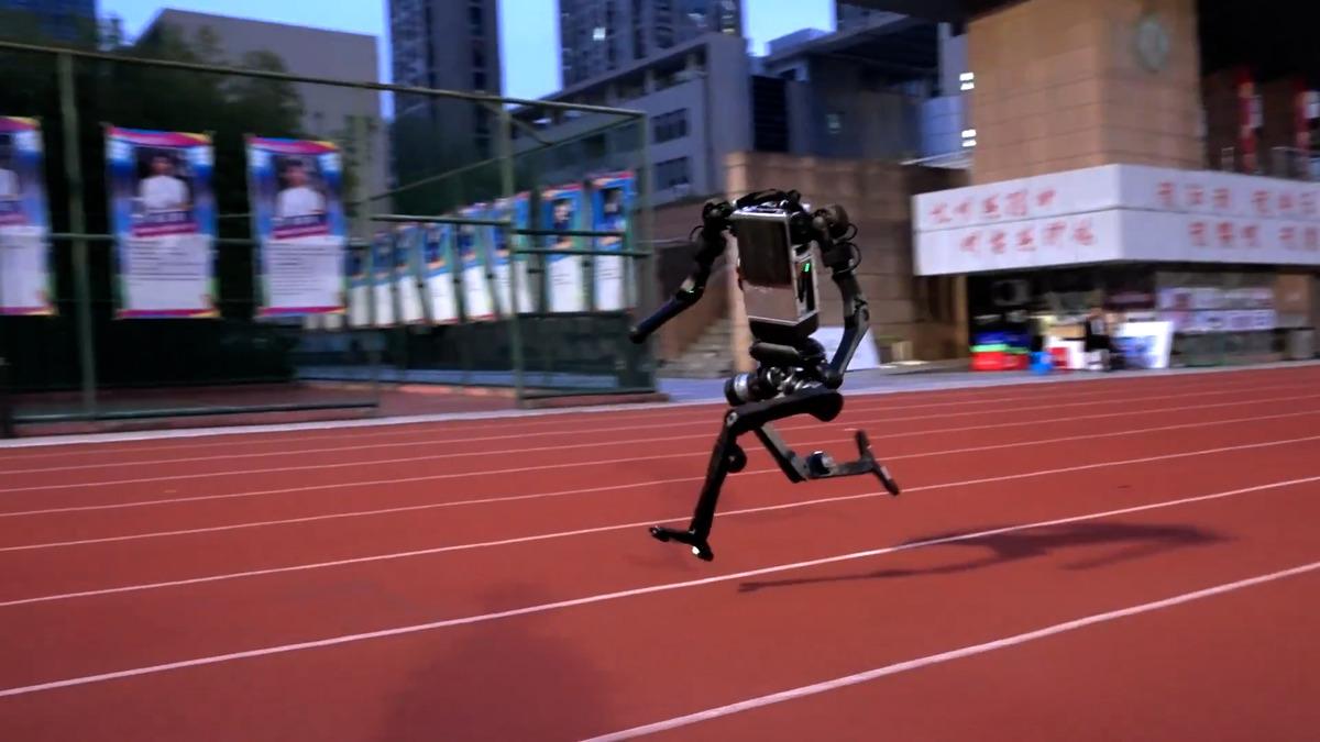 Saniyede 10 metre hıza ulaştı, Usain Bolt un rekoruna yaklaştı 4