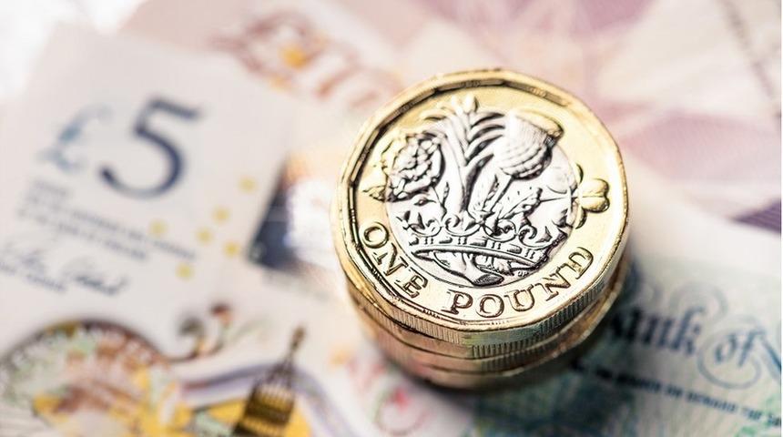 İngiliz sterlini dolara karşı değer kazanmaya devam ediyor