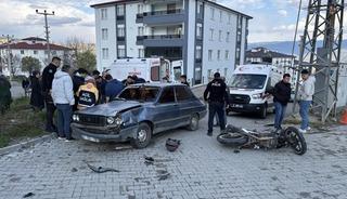 Kastamonu&rsquo;da otomobil ile motosiklet &ccedil;arpıştı: 3 yaralı