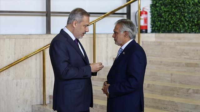 Dışişleri Bakanı Fidan, Pakistanlı mevkidaşı Dar ile görüştü