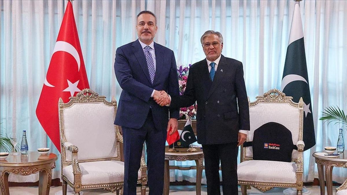 Dışişleri Bakanı Fidan, Pakistanlı mevkidaşı Dar ile görüştü 1