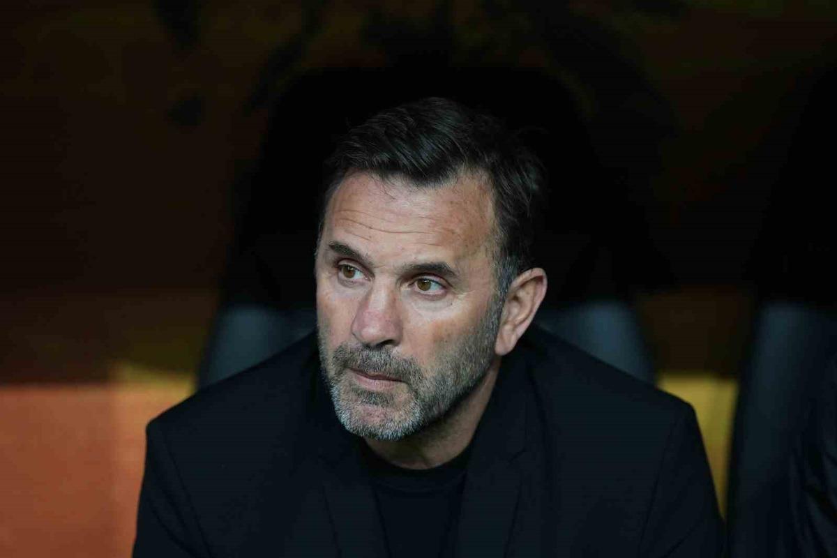 Galatasaray da deprem etkisi Okan Buruk iddiası: Kenara &ccedil;ekil 1