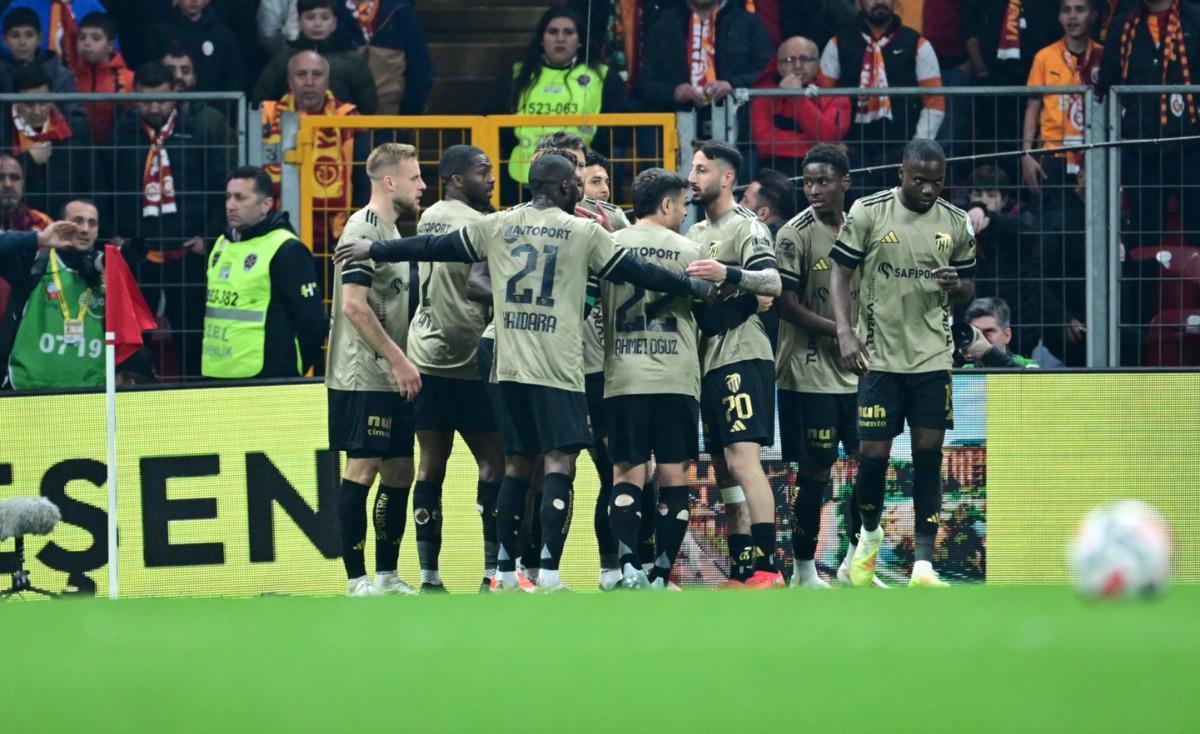 (Özet) Galatasaray - Kocaelispor Maçı Özeti ve Tüm Önemli Anları 8