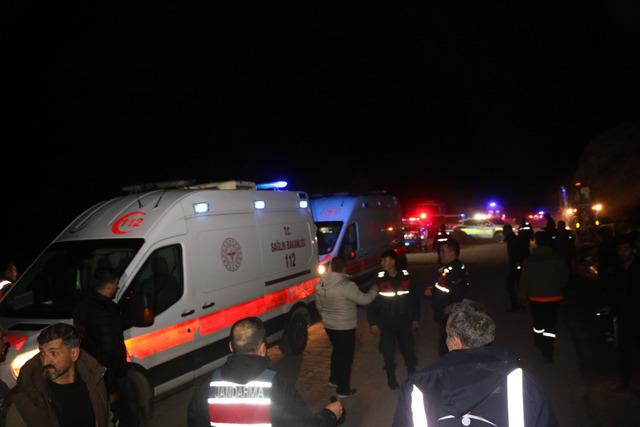 Trafik kazasında hayatını kaybeden maden işçisi Malatya da toprağa verildi 1