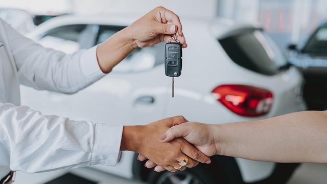 ÖTV’siz otomobilde 5 yıl ve 10 yıl detayları netleşti! Cezasız satabilecekler