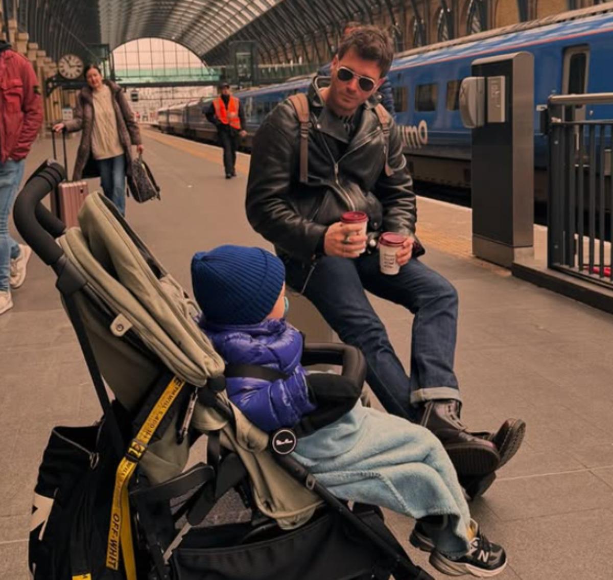 Kıvan&ccedil; Tatlıtuğ oğlunu kuraya soktu! Eğitim &uuml;creti ortaya &ccedil;ıktı 1