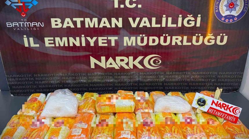 Batman&rsquo;da ara&ccedil;ta zulalanmış 24 kilo 600 gram metamfetamin ele ge&ccedil;irildi