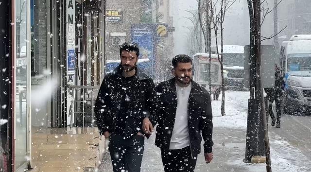 Y&uuml;ksekova nisan ayında karla kaplandı 1