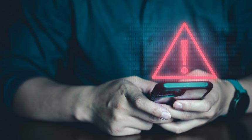 Android'de tedirgin eden a&ccedil;ık! İki d&uuml;ğmeye aynı anda basmak yetiyor