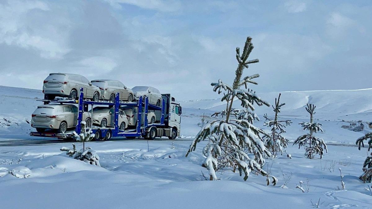 Nisan ortasında T&uuml;rkiye den kar manzaraları! Bir&ccedil;ok il beyaza b&uuml;r&uuml;nd&uuml; 12