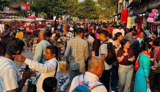 D&uuml;nyanın en kalabalık &uuml;lkesi Hindistan&rsquo;da tarihi sayım başladı!