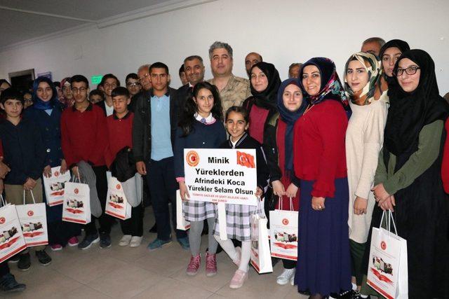 Vanlı öğrencilerden Afrin’deki Mehmetçiğe mektup