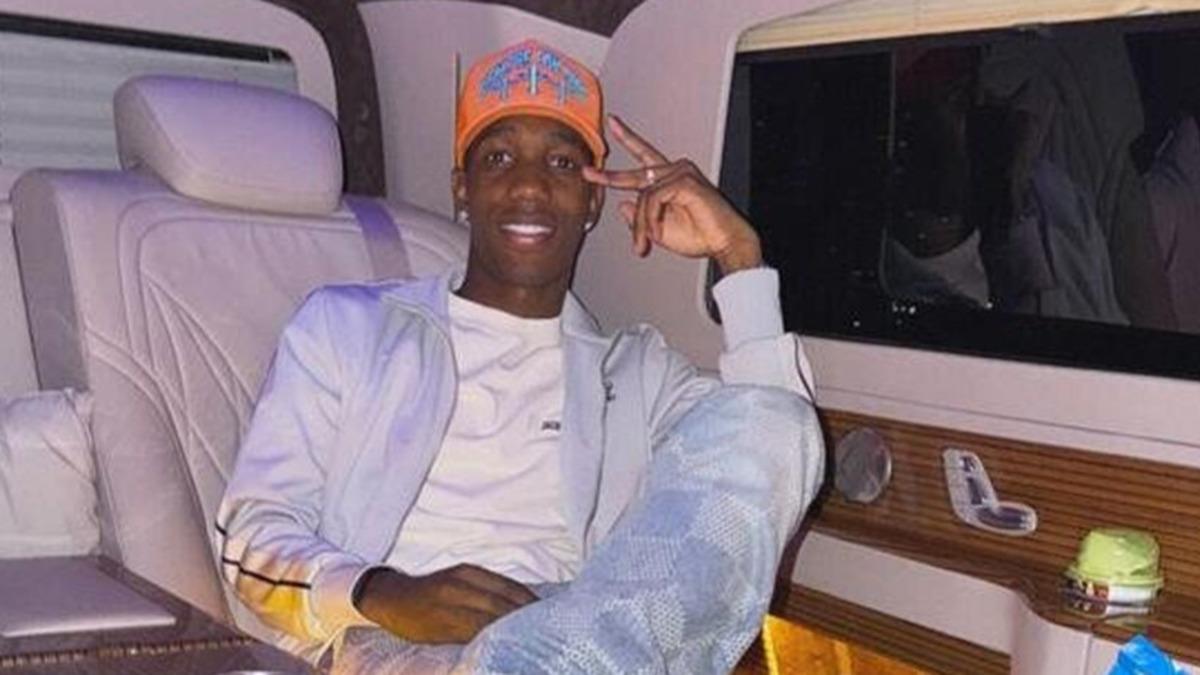 Galatasaraylı yıldızın puan kaybı sonrası yaptığı paylaşım taraftarı çıldırttı! Apar topar sildi, yorumları kapattı 1