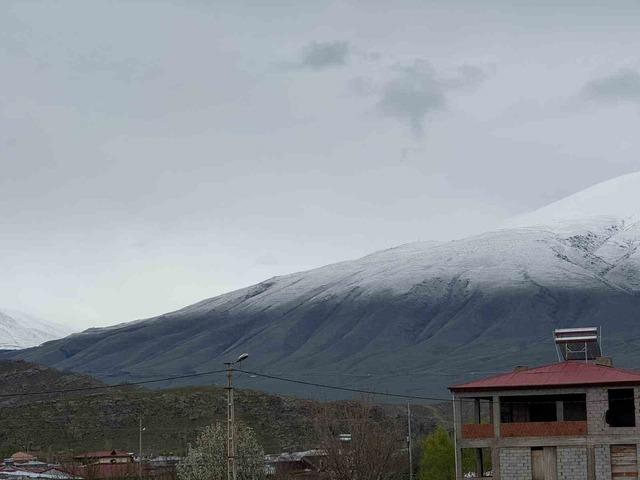 Iğdır Ovası&rsquo;nı &ccedil;evreleyen sıra dağlar yeniden beyaza b&uuml;r&uuml;nd&uuml; 3