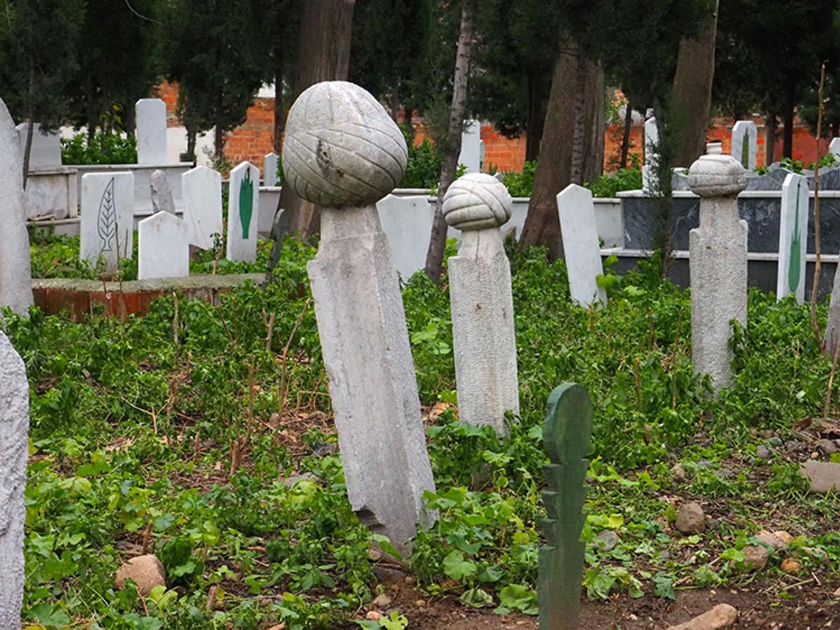 İstanbul&rsquo;daki mezarlıklarla ilgili &ouml;nemli karar: 7/24 izlenecek! 2