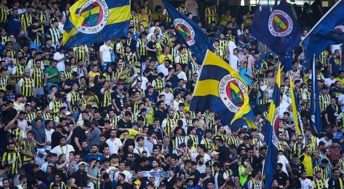 Galatasaray ın puan kaybı sonrası, Fenerbah&ccedil;e y&ouml;netiminden &ccedil;ağrı! 1