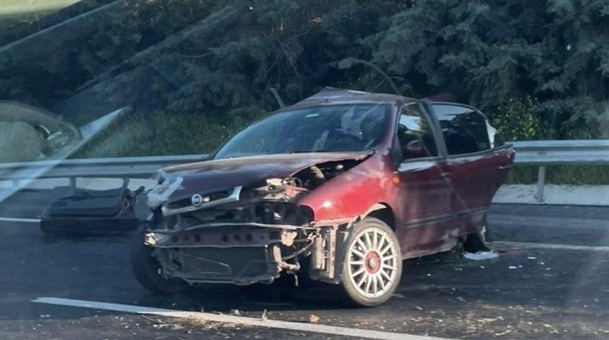 Tarsus&rsquo;ta otomobiller &ccedil;arpıştı: 1 &ouml;l&uuml;, 2 yaralı