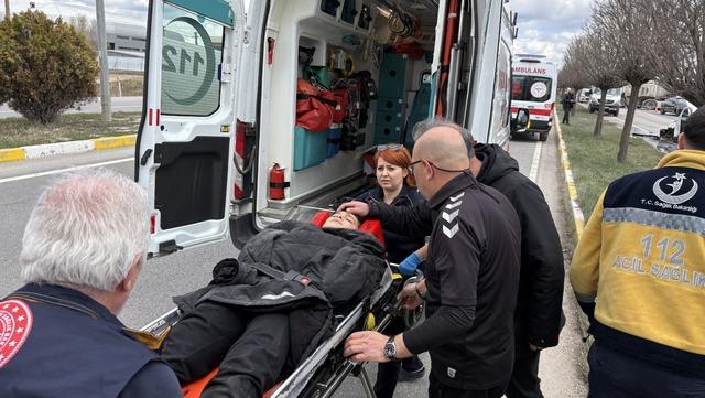 Sivas ta trafik kazasında yaralanan 4 &uuml; futbolcu 5 kişinin tedavisi s&uuml;r&uuml;yor 3