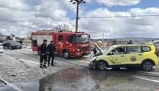 Sivas'ta trafik kazasında yaralanan 4'&uuml; futbolcu 5 kişinin tedavisi s&uuml;r&uuml;yor