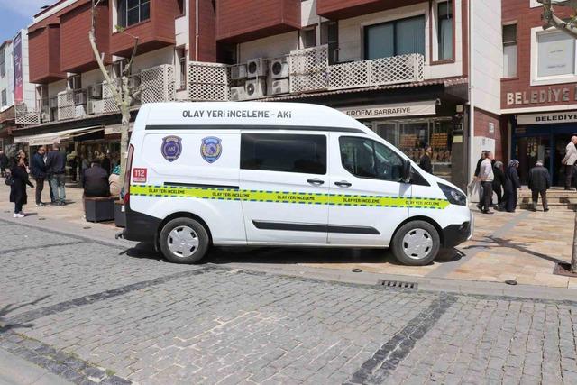 D&ouml;viz b&uuml;rosunda silahlı kavgada 1 kişi yaralandı 1