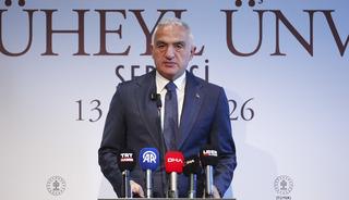 Bakan Ersoy'dan 'S&uuml;heyl &Uuml;nver' s&ouml;zleri! "Tarihimize, k&uuml;lt&uuml;r&uuml;m&uuml;ze ve sanatımıza kattığı değerin kıymeti &ouml;l&ccedil;&uuml;lemez"