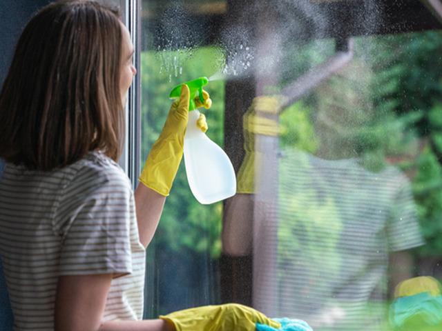 Camları ayna gibi parlatan karışım!