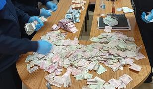 Dilencinin &uuml;zerinden &ccedil;ıkan para şaşırttı: G&uuml;nl&uuml;k kazan&ccedil;