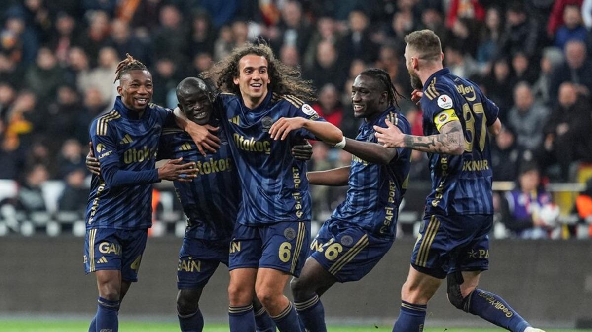 Yapay zeka şampiyonu resmen a&ccedil;ıkladı! Oranlar alt&uuml;st oldu 1