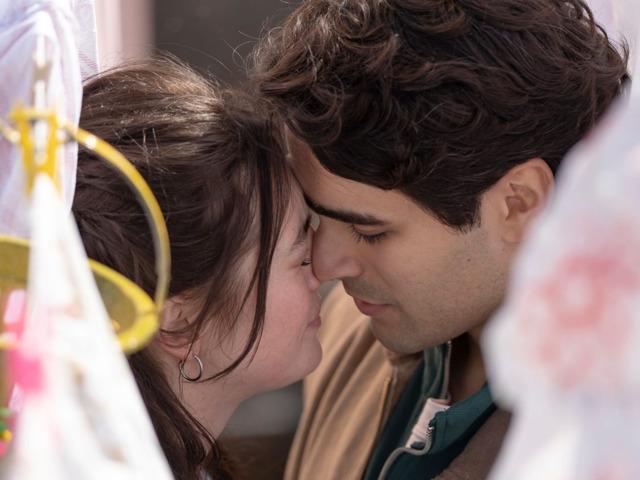 Dizinin y&ouml;netmeniyle aşk yaşayan &uuml;nl&uuml; oyuncu kadroda! 