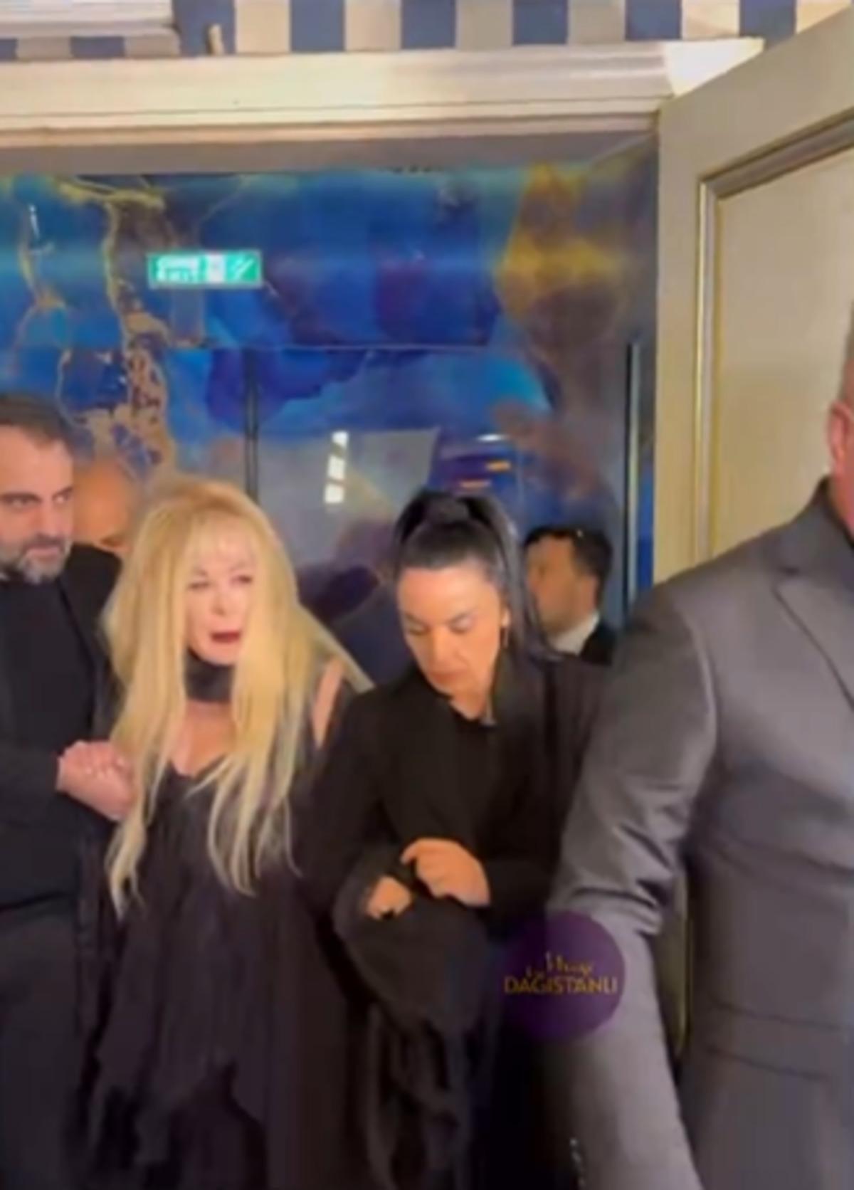 Sağlık sorunları yaşıyordu! Zerrin &Ouml;zer uzun s&uuml;re sonra g&ouml;r&uuml;nt&uuml;lendi 2