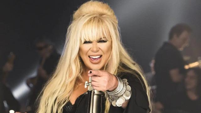 Sağlık sorunları yaşıyordu! Zerrin Özer uzun süre sonra görüntülendi