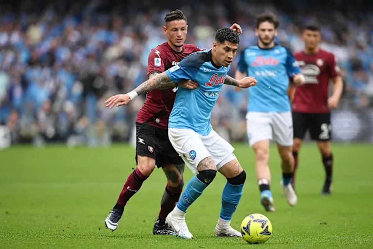 Sağlık kontrolüne bile girmişti! Galatasaray Osimhen in eski takım arkadaşını getiriyor 2