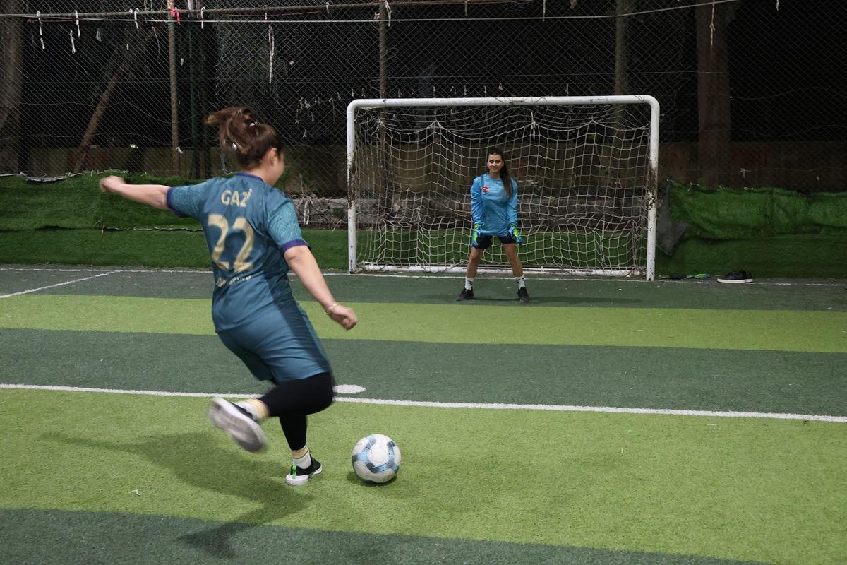 Kadınlar yeşil sahadaki performanslarıyla erkeklere taş çıkardı! 2