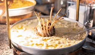 Yemek i&ccedil;in &Ccedil;in'den gelen var! Turistler hayran kaldı