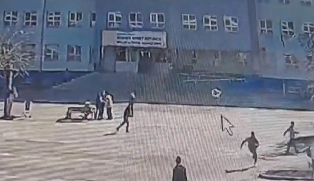 Okul koridorunda pompalı tüfekle dehşet saçtı! Şanlıurfa daki liseye silahlı saldırının görüntüleri ortaya çıktı 3