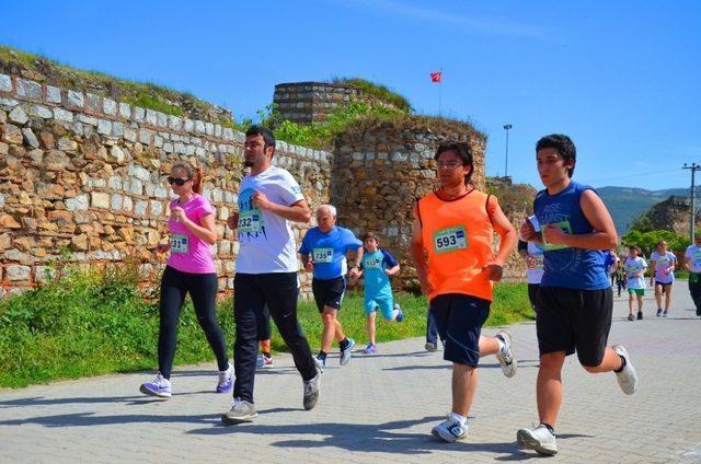 Türkiye’nin en büyük maratonuna sayılı saatler kaldı